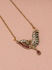 Golden chain with pendant