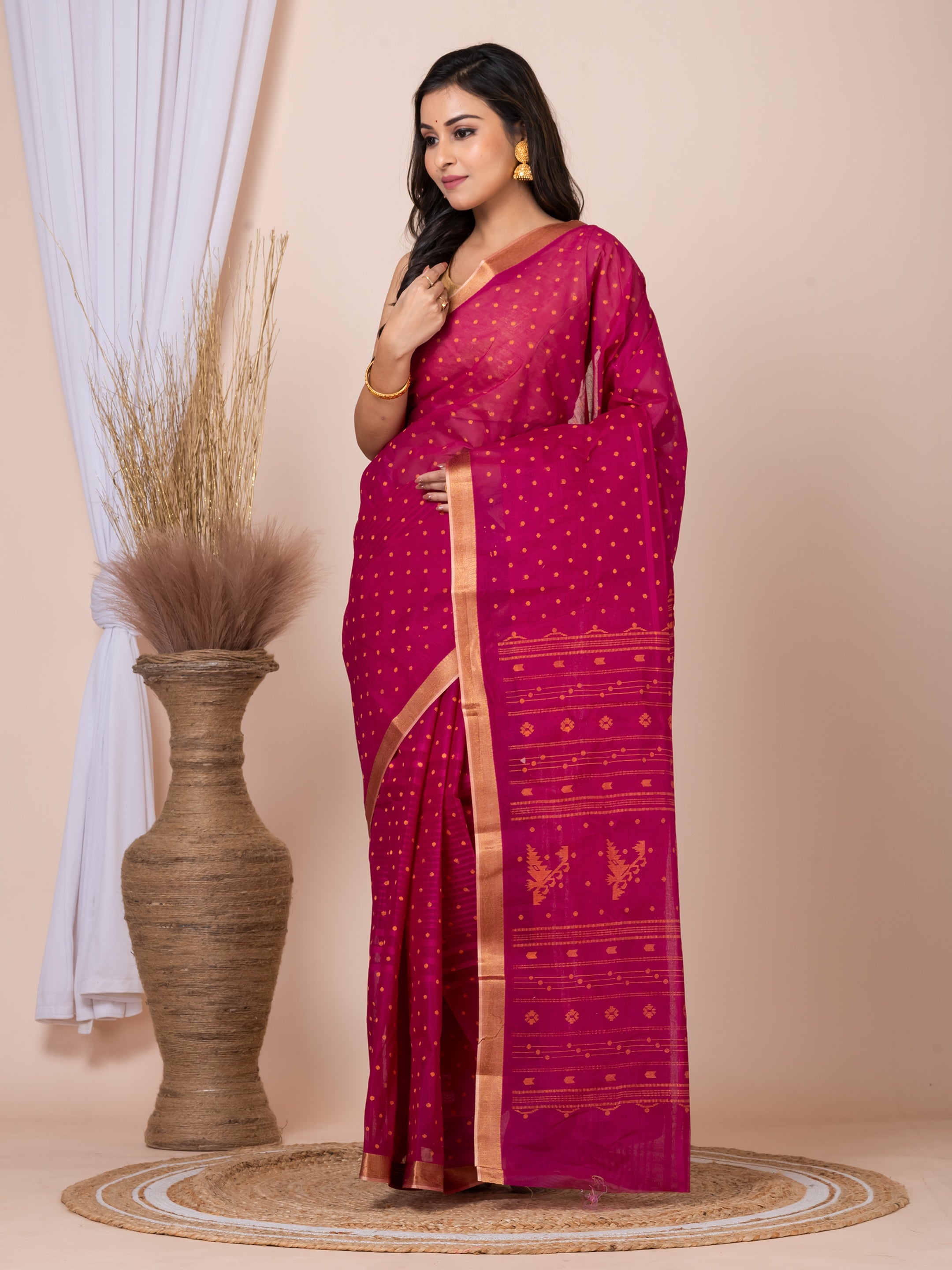 Laa Calcutta Magenta & Mustard printed  taant saree