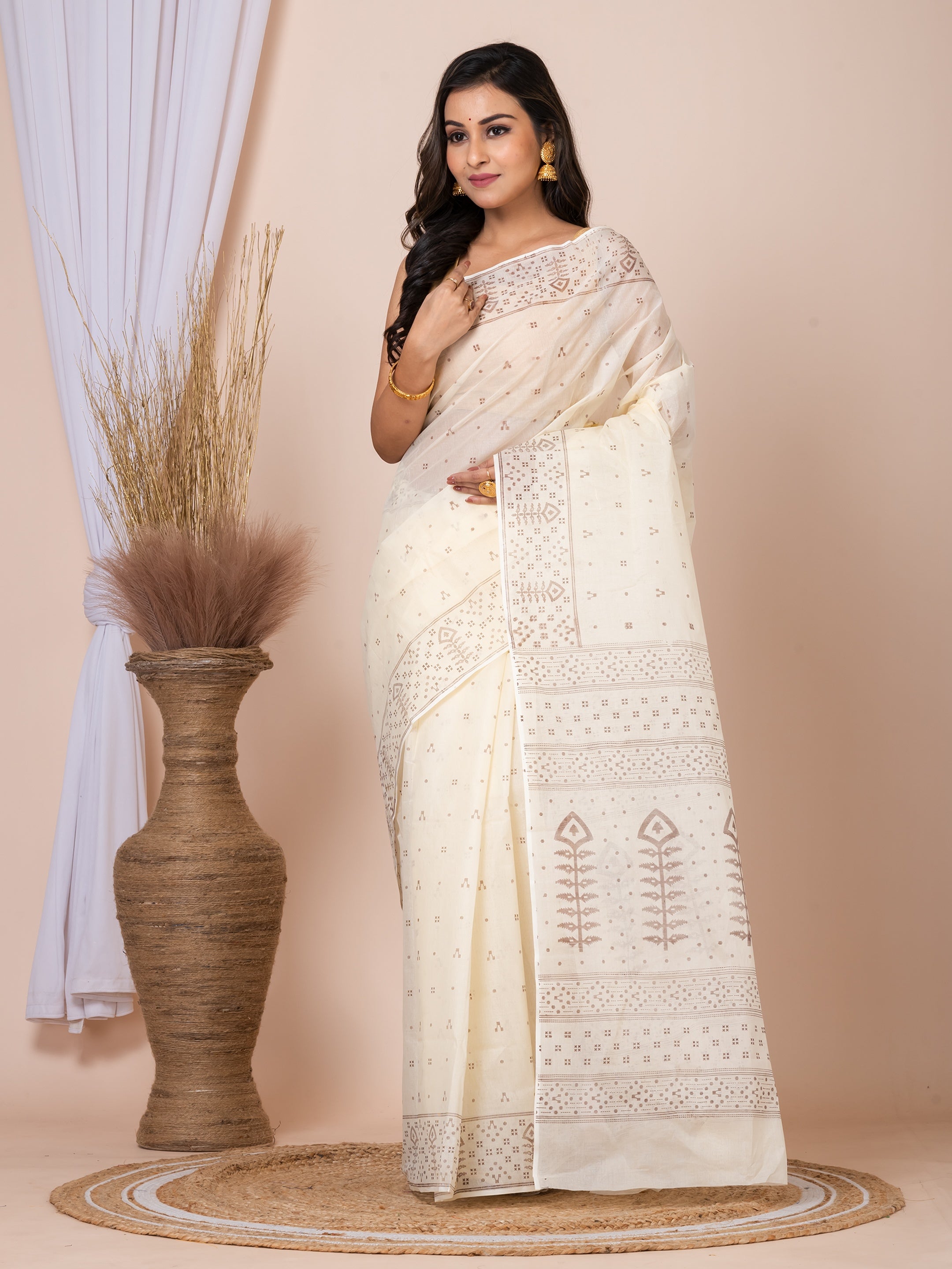 Laa Calcutta Off White & Copper printed pure cotton taant saree