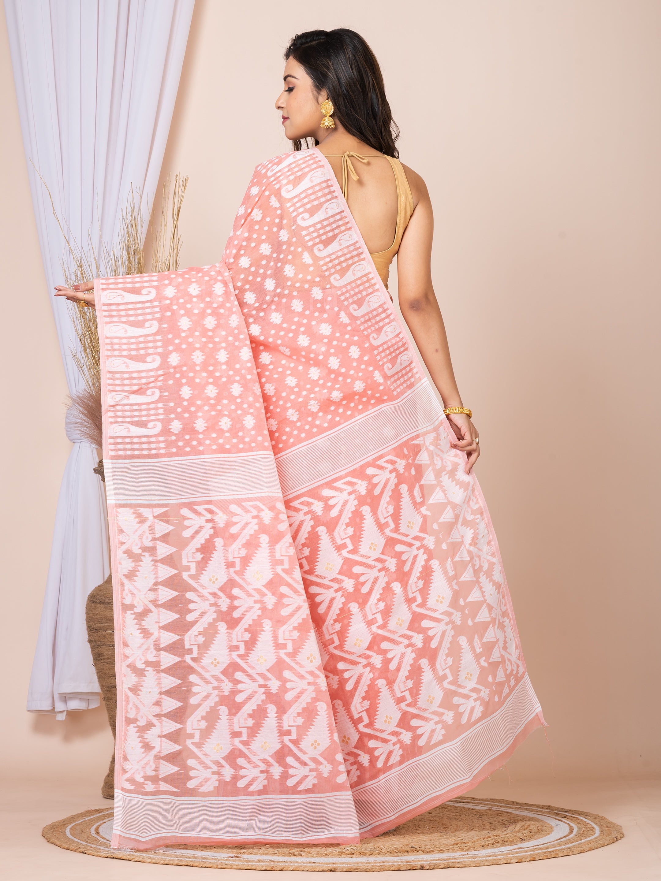 Laa Calcutta Peach & White Women Woven floral design Pure cotton taant jamdani saree