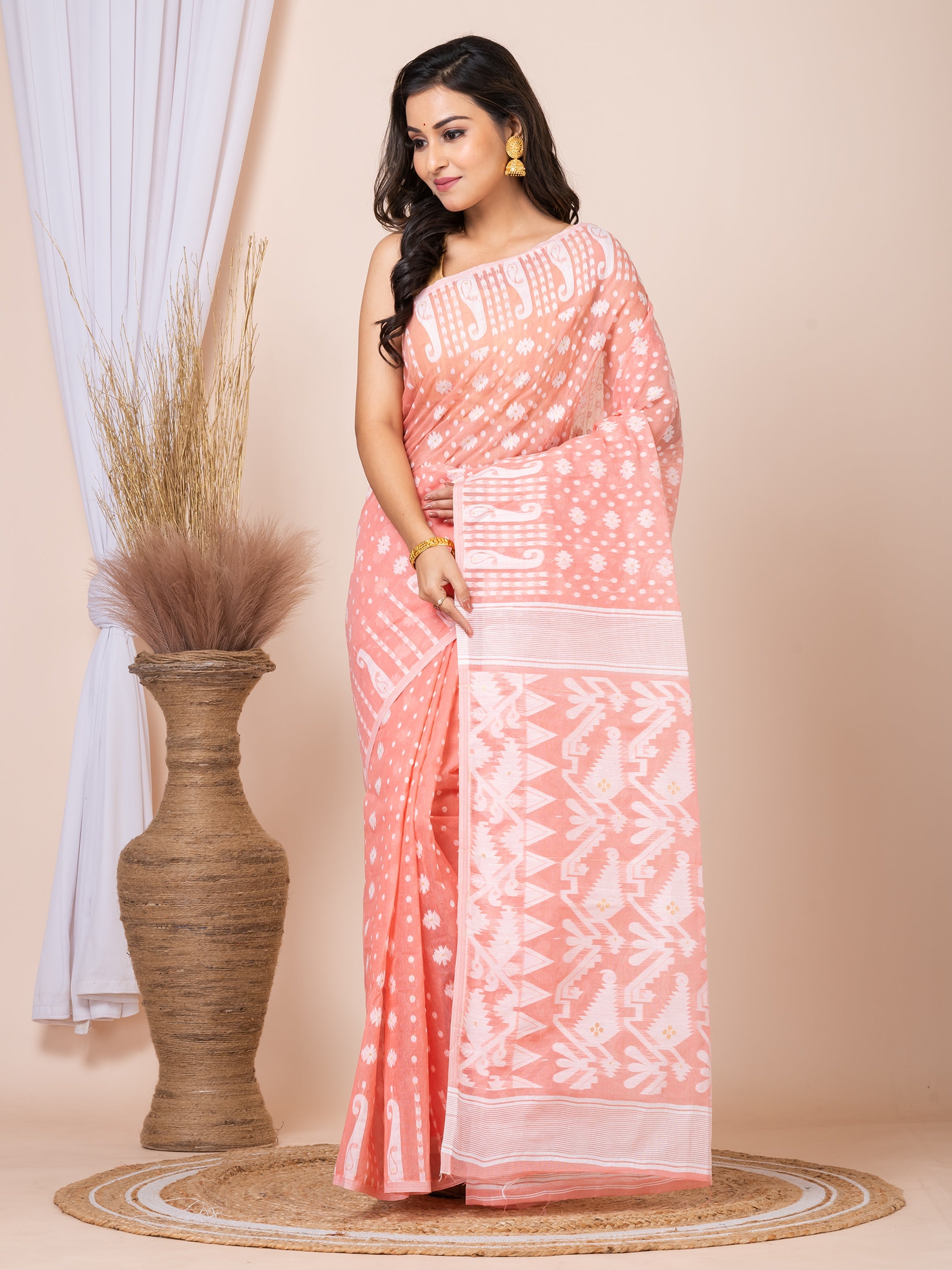 Laa Calcutta Peach & White Women Woven floral design Pure cotton taant jamdani saree