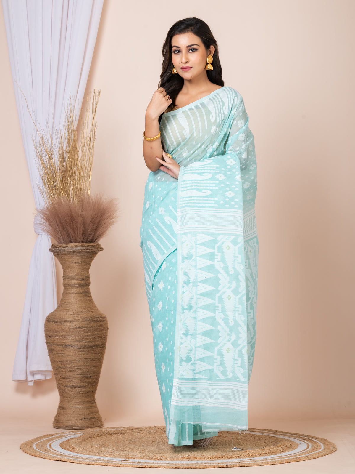 Laa Calcutta Sea Green & White Woven jamdani saree