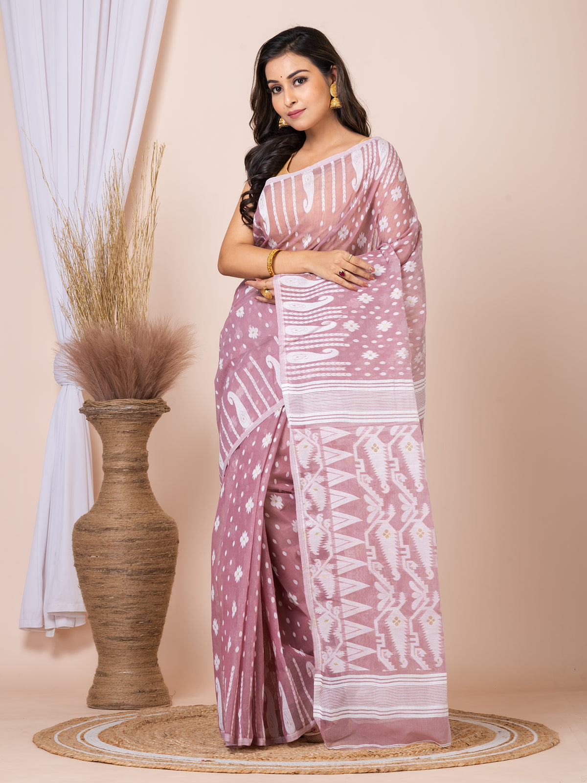 Laa Calcutta Mauve & White Woven jamdani saree