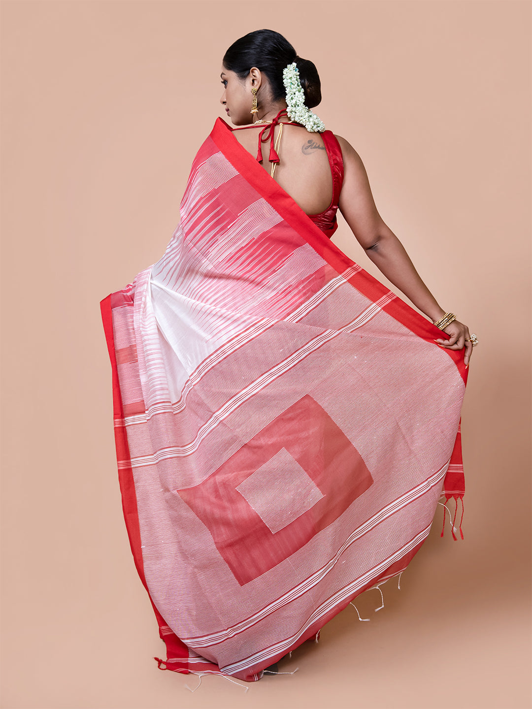 Laa Calcutta White & Red cotton silk woven temple design handloom saree for women