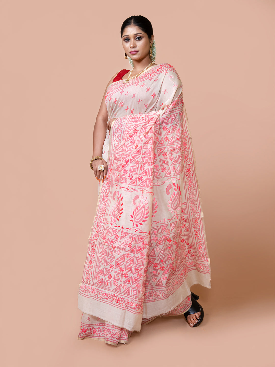 Laa Calcutta Off White & Red Chanderi silk printed pattterns hand woven embroidered kantha stitch saree for women (Copy)