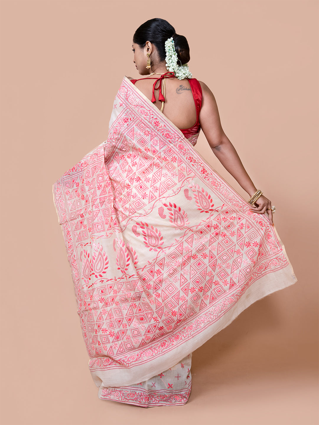 Laa Calcutta Off White & Red Chanderi silk printed pattterns hand woven embroidered kantha stitch saree for women (Copy)