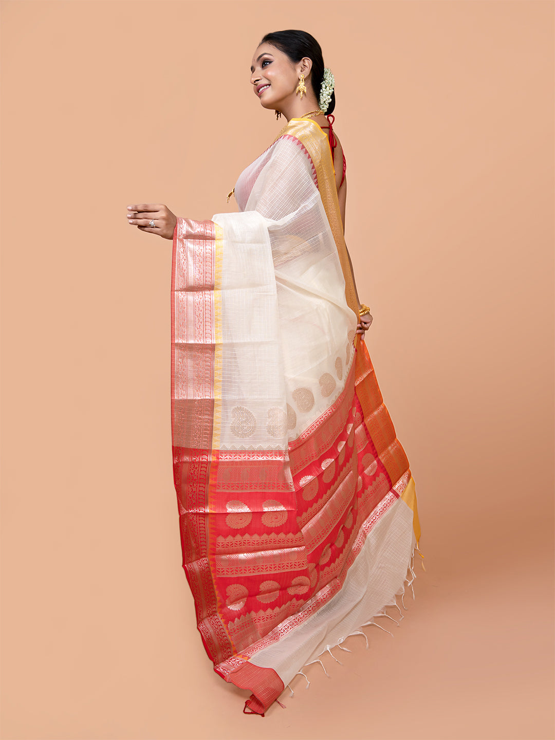 Laa Calcutta White & Red kota Paisley motifs zari par silk saree for women