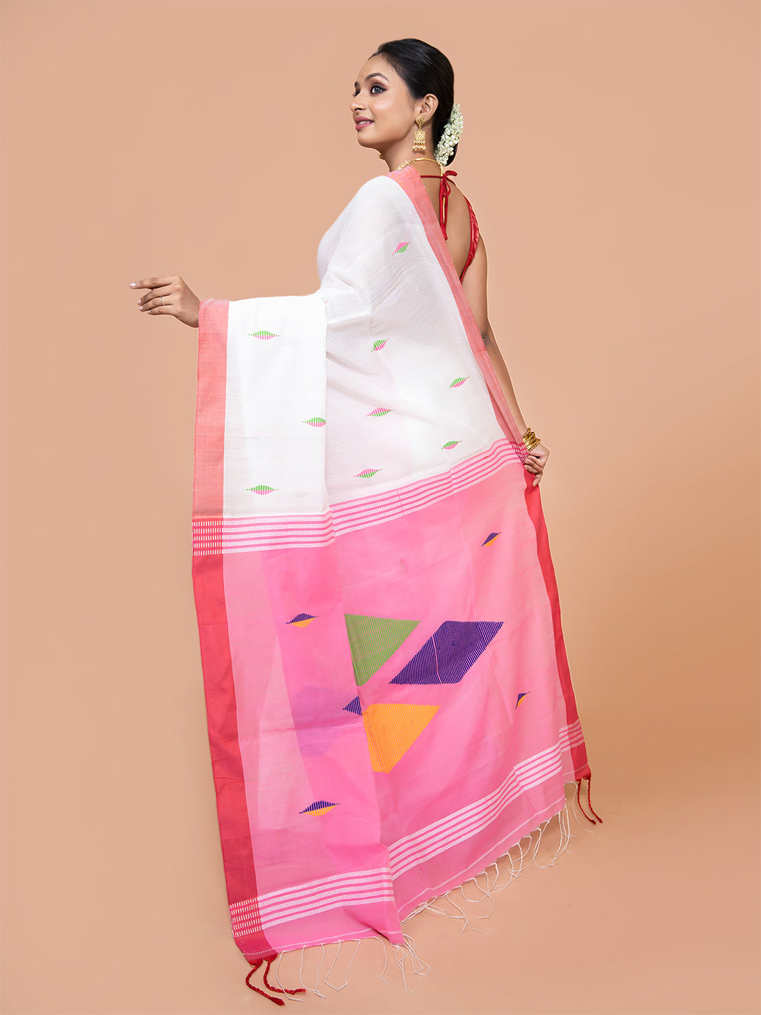 Laa Calcutta Off White & Multi Floral printed silk blend saree for women