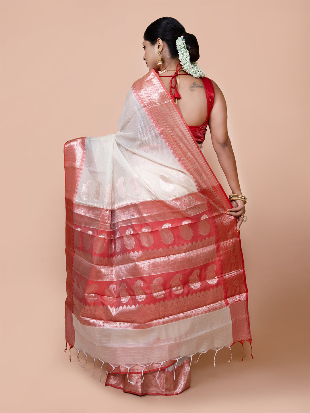 Laa Calcutta White & Red kota Paisley motifs zari par silk saree for women
