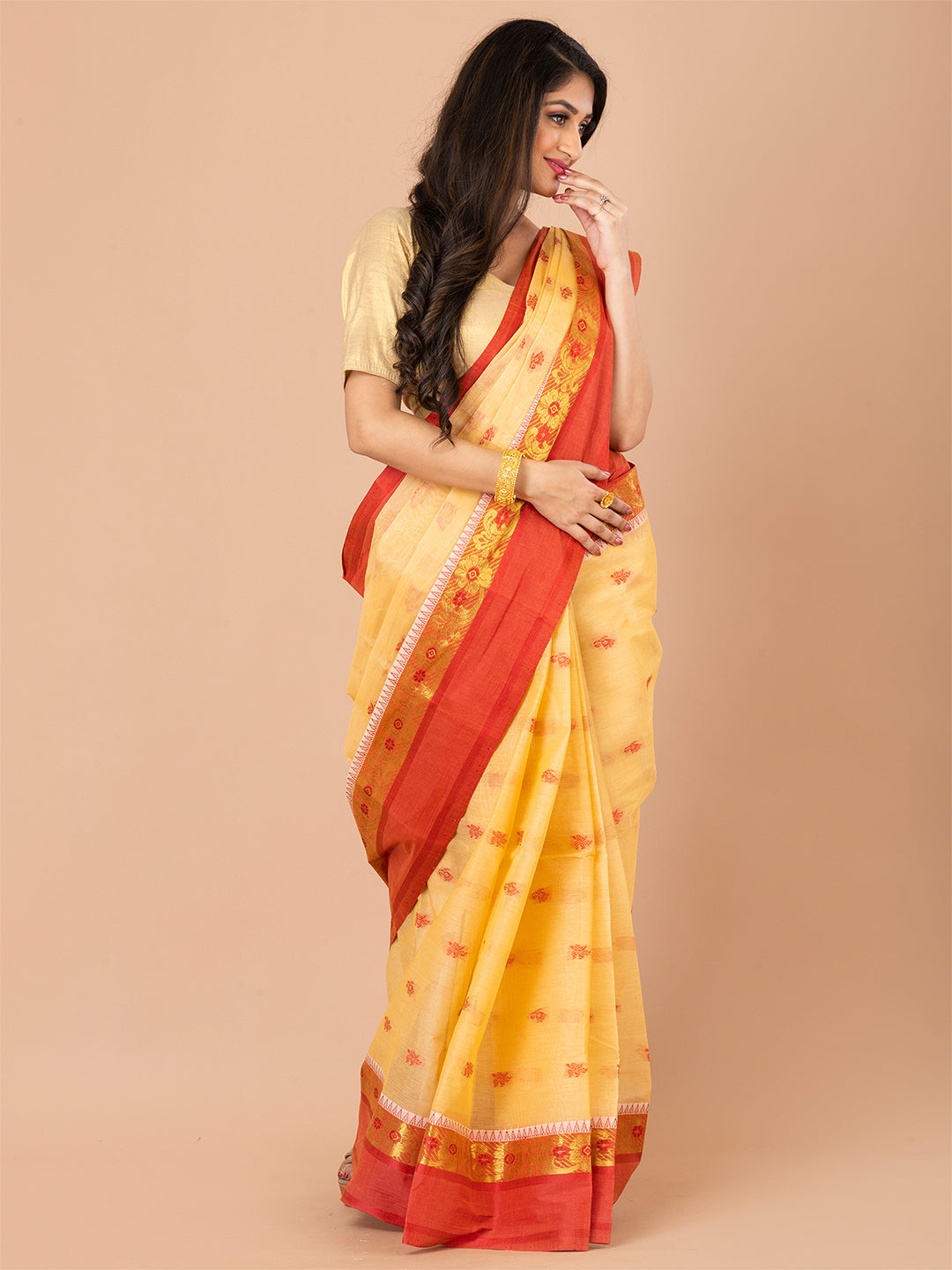 Beige & Red pure cotton taant saree