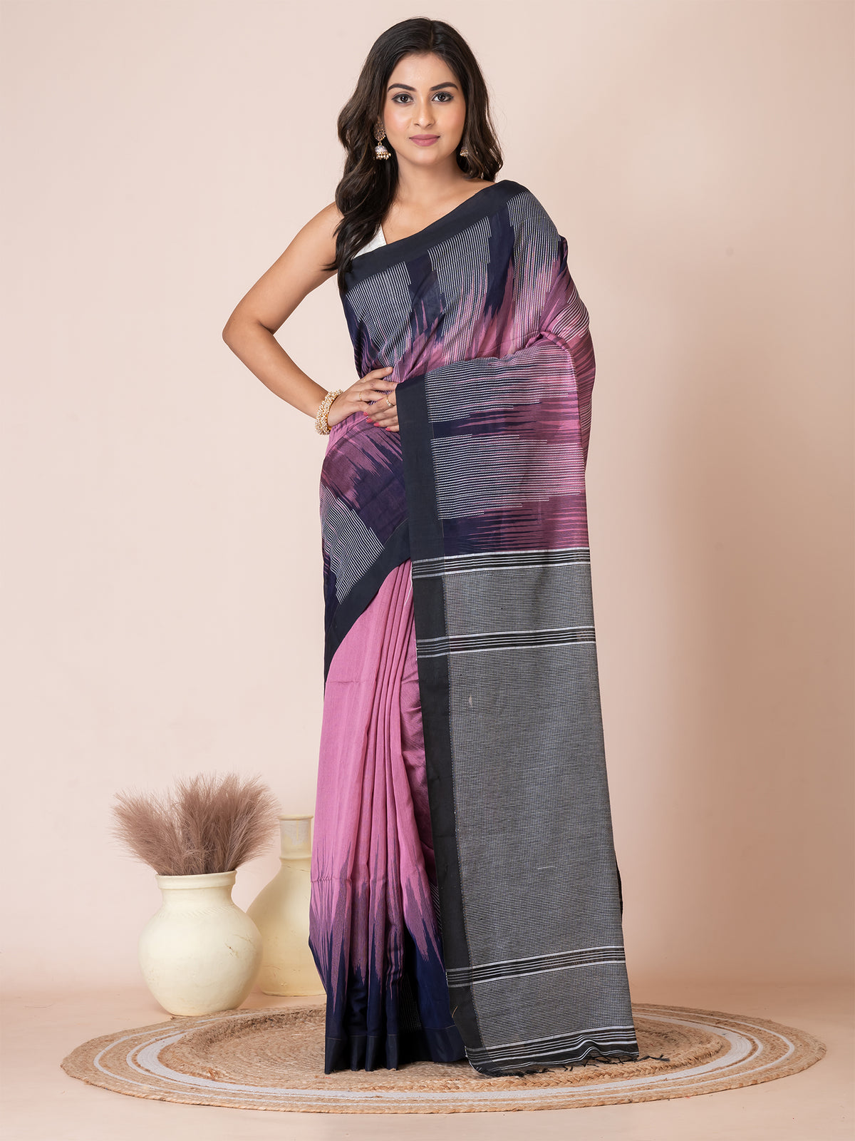 Magenta & Black silk cotton threadwork woven design handloom saree