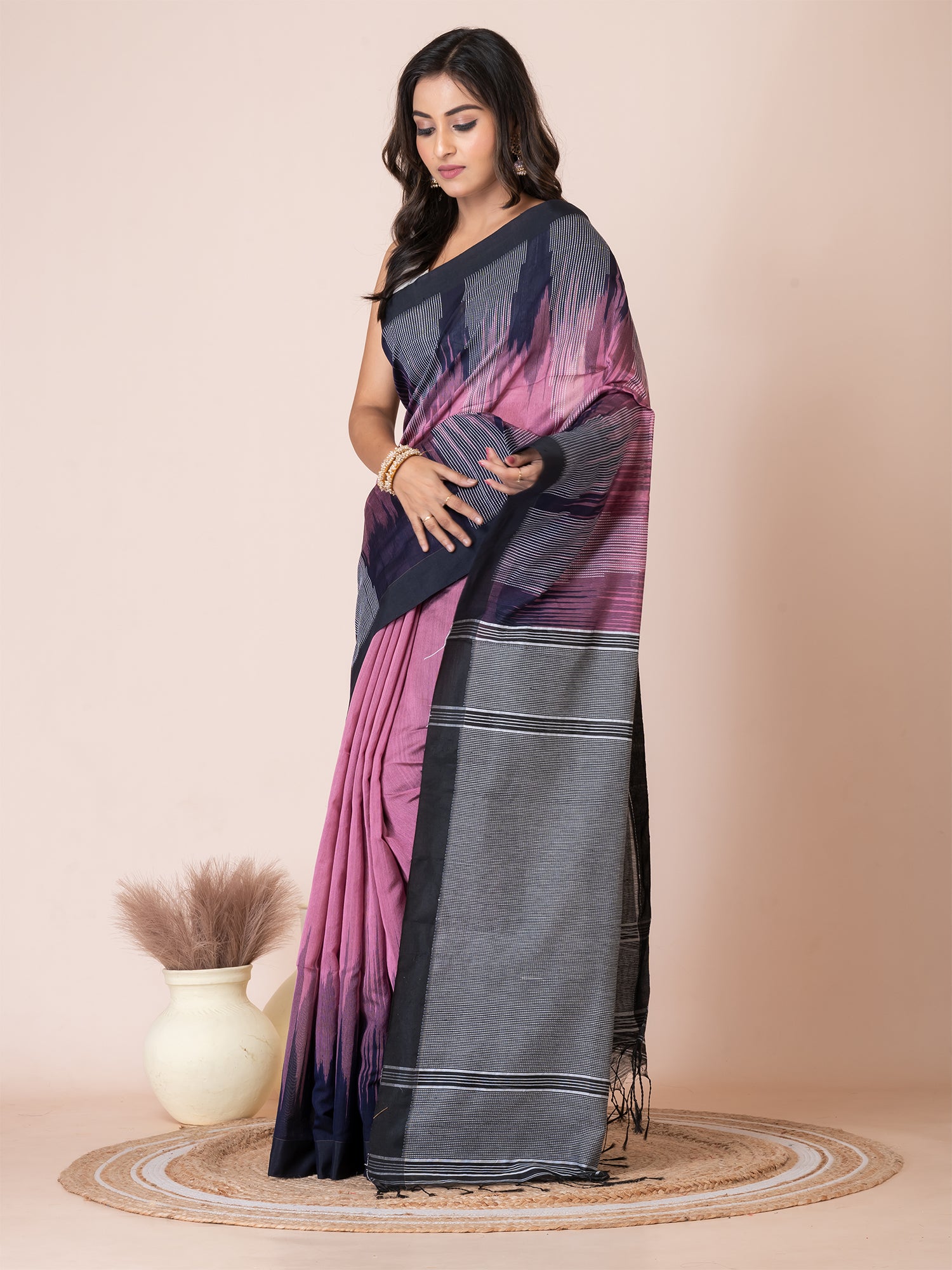 Magenta & Black silk cotton threadwork woven design handloom saree