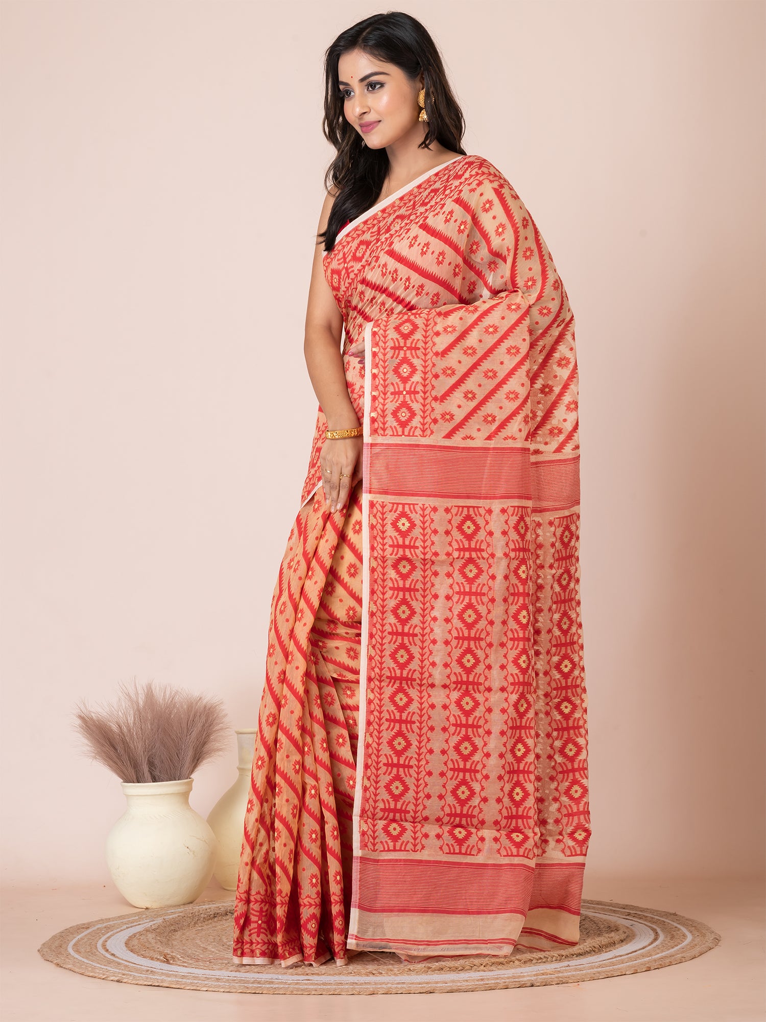 Beige & Red cotton blend floral design jamdani saree