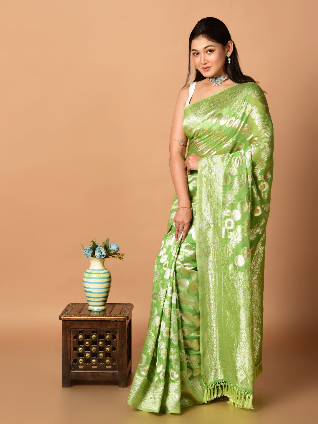 Laa Cacutta Green & Gold Organza silk banarasi saree