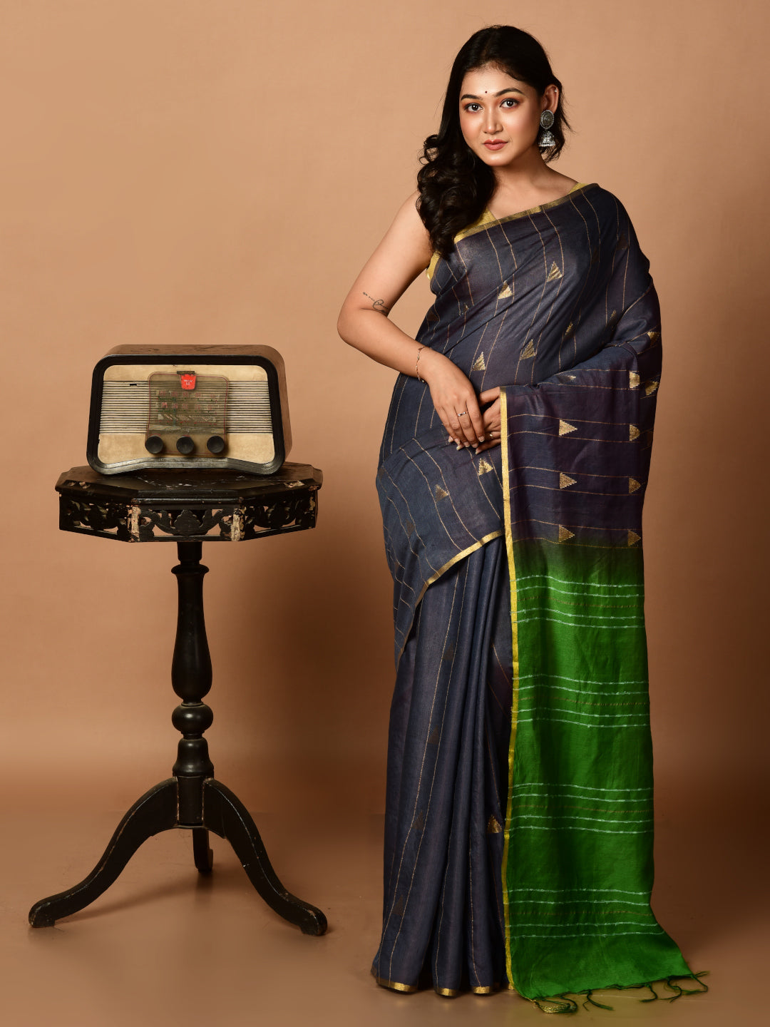 Laa Calcutta Grey & Green Bhagalpuri silk saree