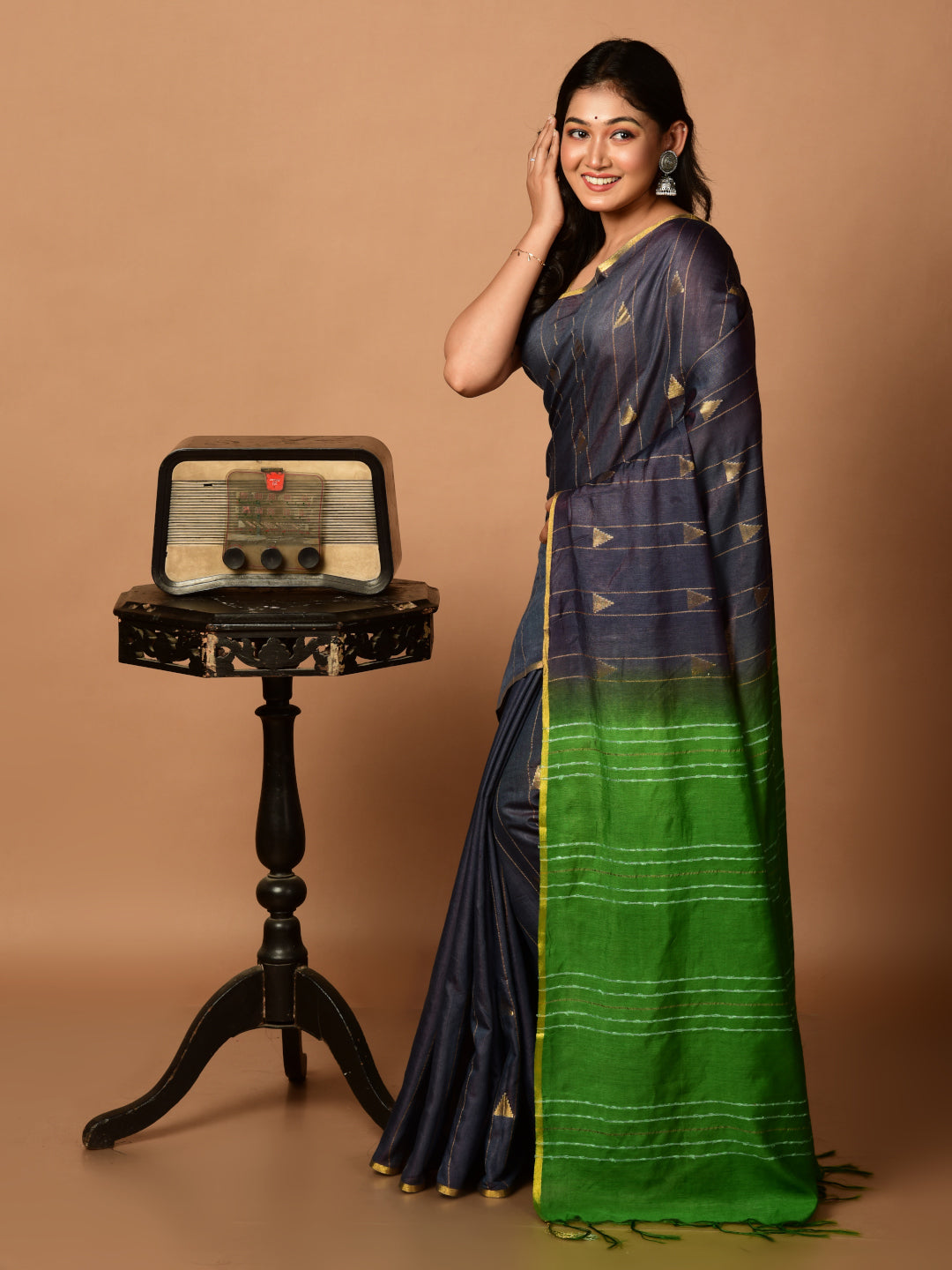 Laa Calcutta Grey & Green Bhagalpuri silk saree