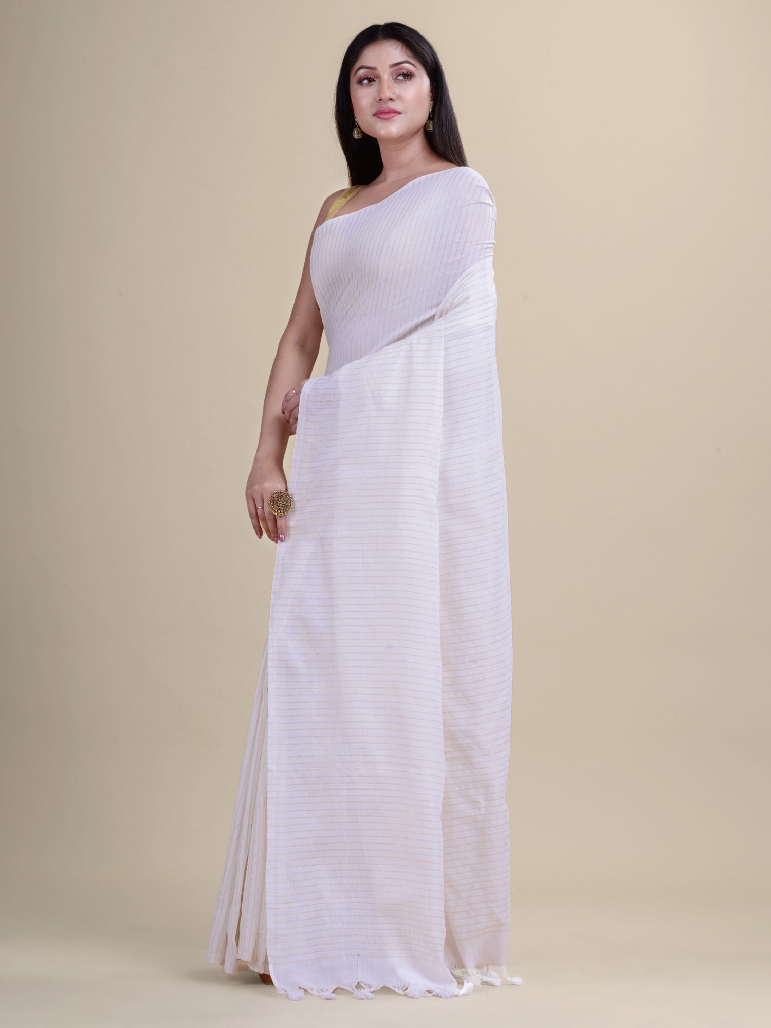 White & Golden  Handloom  saree